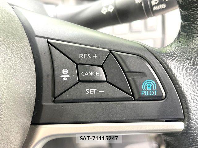 Nissan SERENA 2016-11 8437514-5