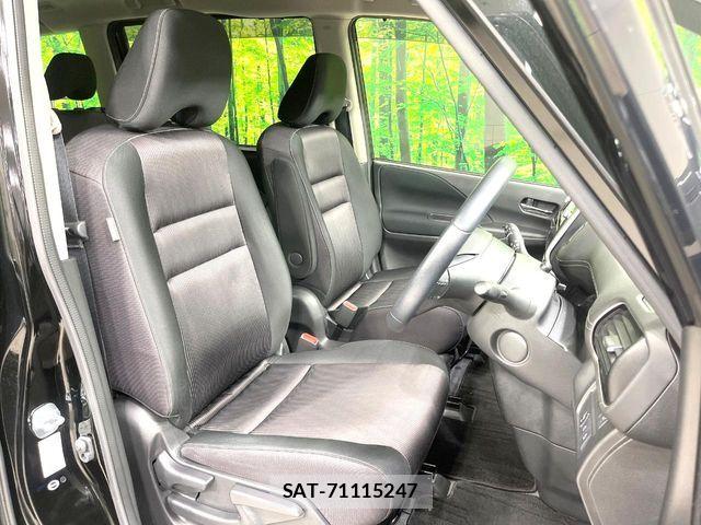 Nissan SERENA 2016-11 8437514-7