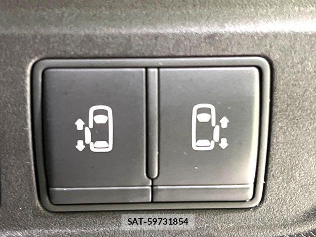 Nissan SERENA 2017-06 8438859-3
