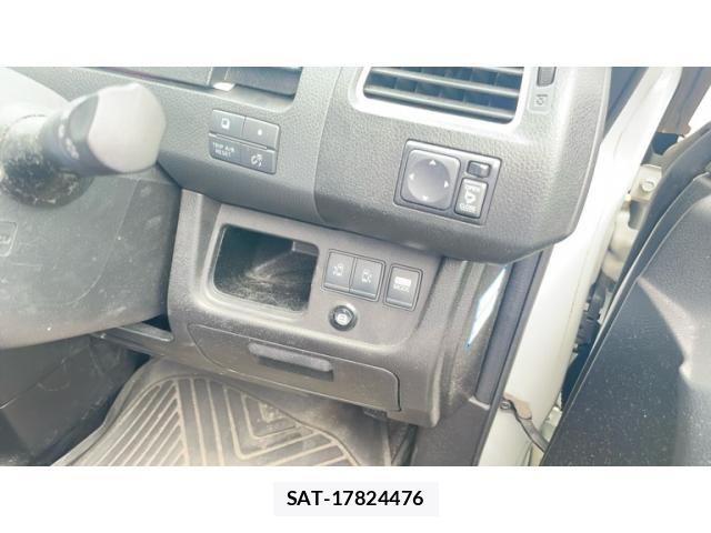 Nissan SERENA 2013-07 8438873-10