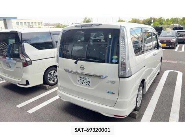 Nissan SERENA 2013-09 8438869-1