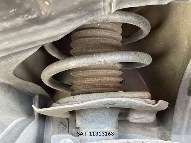 Nissan SERENA 2015-11 8438868-19
