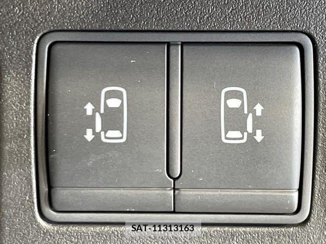Nissan SERENA 2015-11 8438868-5