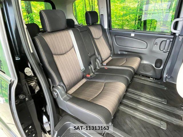 Nissan SERENA 2015-11 8438868-7