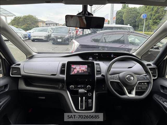 Nissan SERENA 2018-01 8458391-1