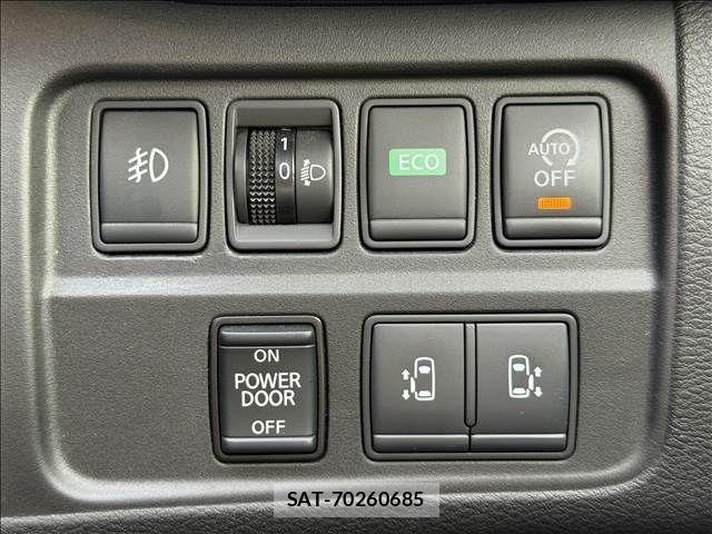 Nissan SERENA 2018-01 8458391-3