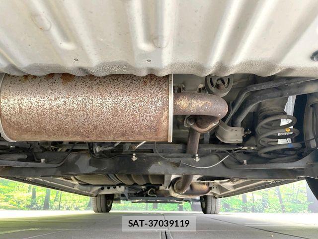 Nissan SERENA 2014-10 8458394-19