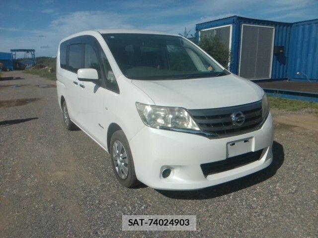 Nissan SERENA 2013-08 8458398-0