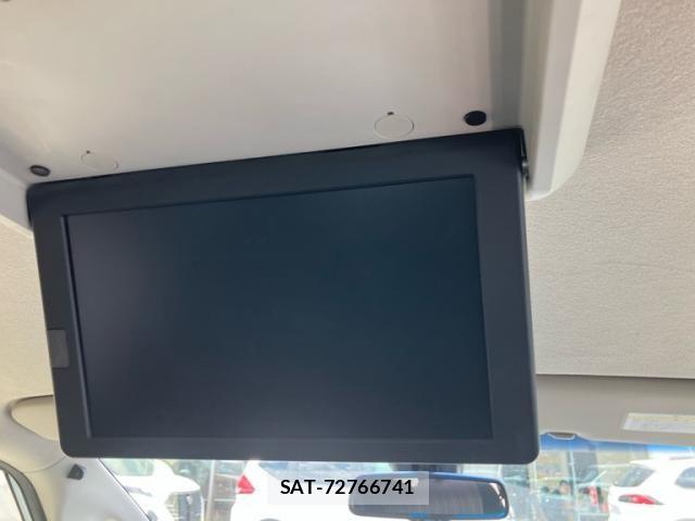 Nissan SERENA 2015-05 8458401-11