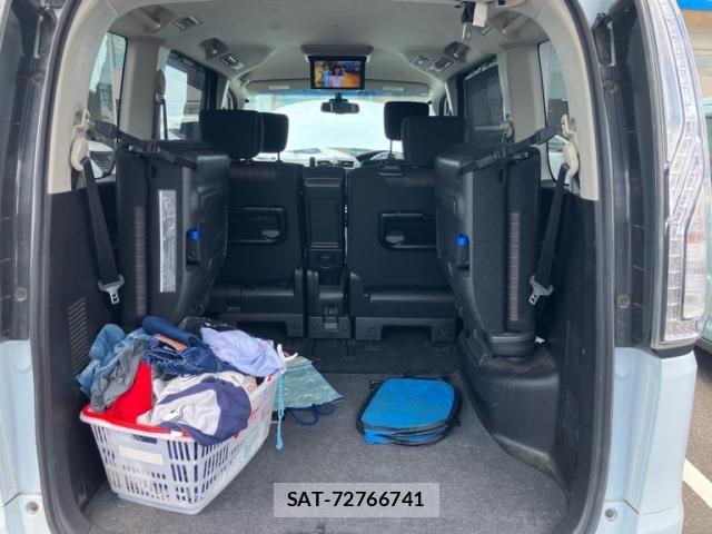 Nissan SERENA 2015-05 8458401-26