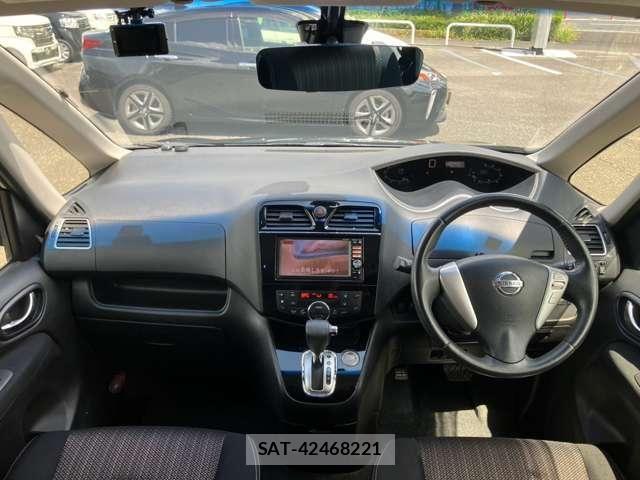Nissan SERENA 2014-06 8458397-17