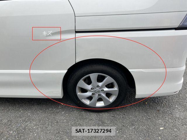 Nissan SERENA 2013-10 8458399-12