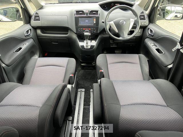 Nissan SERENA 2013-10 8458399-5