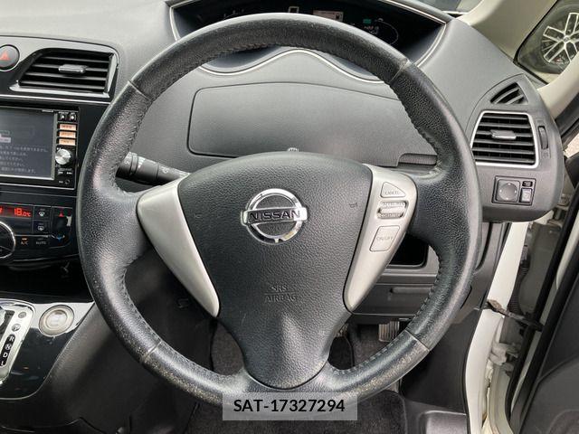 Nissan SERENA 2013-10 8458399-6