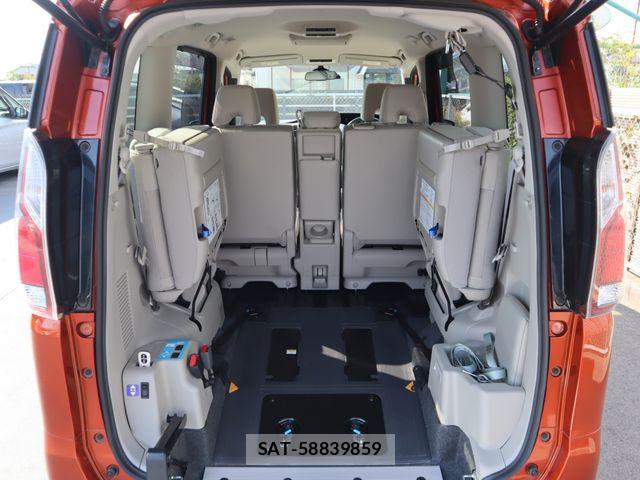 Nissan SERENA 2020-02 8458388-1