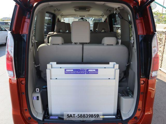 Nissan SERENA 2020-02 8458388-21