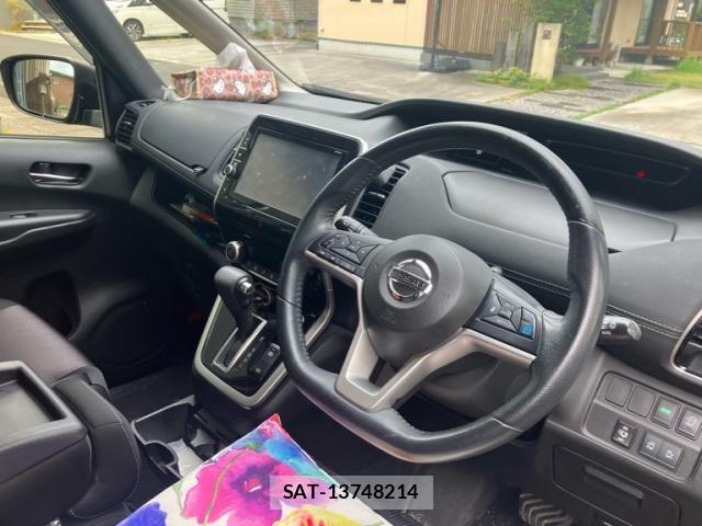 Nissan SERENA 2017-01 8486069-11