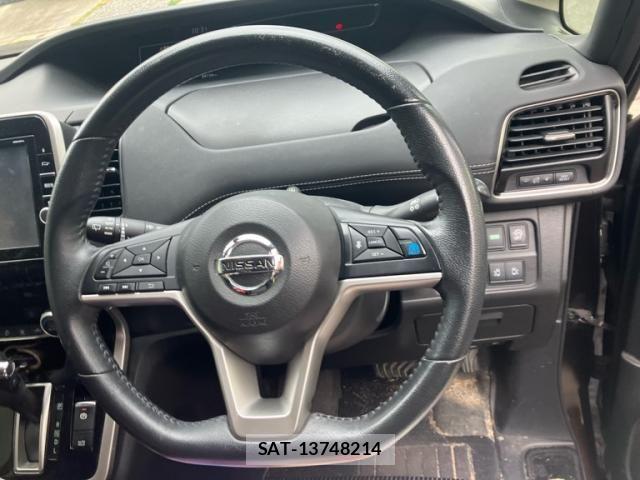 Nissan SERENA 2017-01 8486069-12