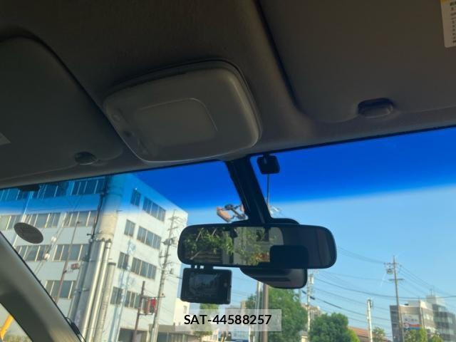 Nissan SERENA 2014-08 8486070-16