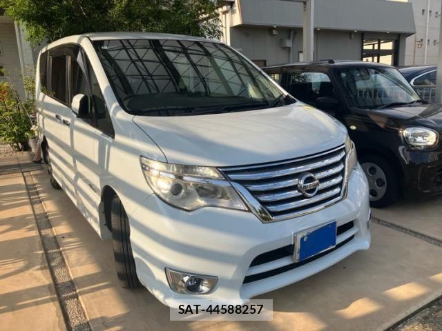 Nissan SERENA 2014-08 8486070-1