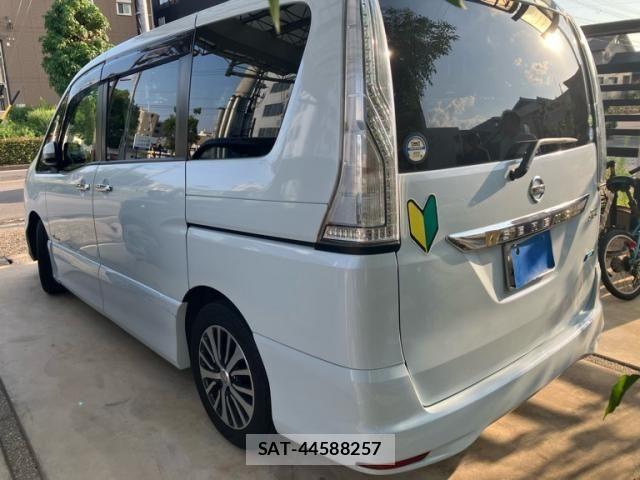 Nissan SERENA 2014-08 8486070-2