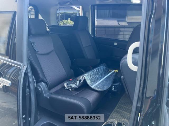 Nissan SERENA 2013-10 8486071-14