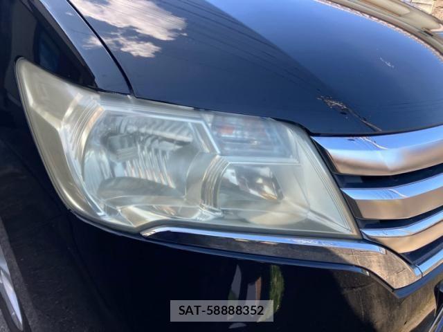 Nissan SERENA 2013-10 8486071-2