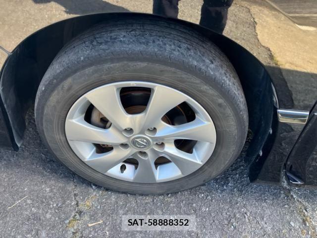 Nissan SERENA 2013-10 8486071-6