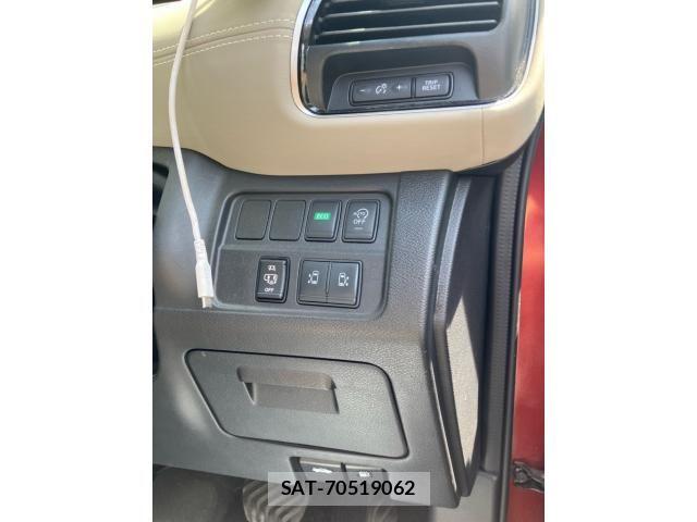 Nissan SERENA 2017-08 8486072-11