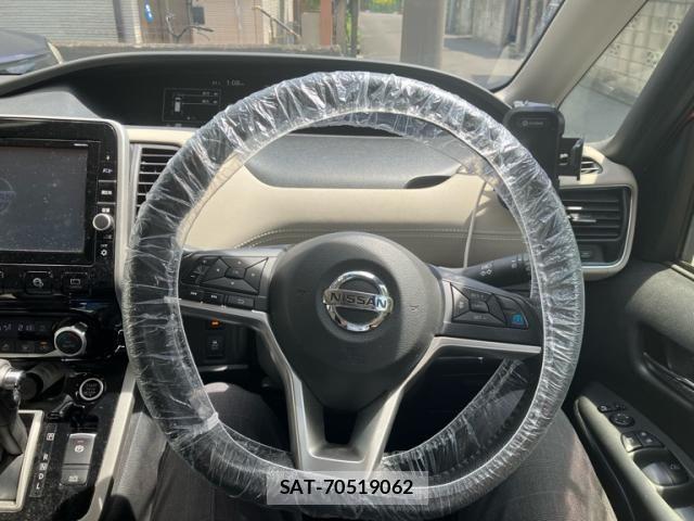 Nissan SERENA 2017-08 8486072-18
