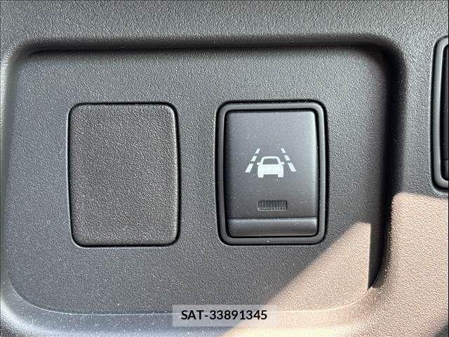 Nissan SERENA 2015-07 8527298-24