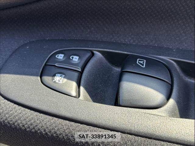 Nissan SERENA 2015-07 8527298-28