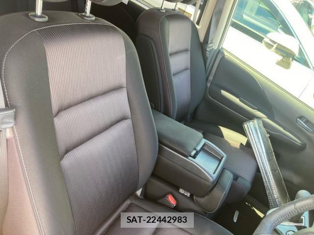 Nissan SERENA 2018-03 8527313-9