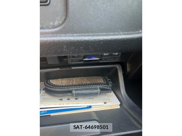 Nissan SERENA 2014-07 8527316-18