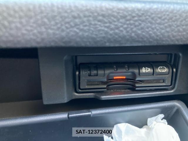 Nissan SERENA 2013-05 8527317-15