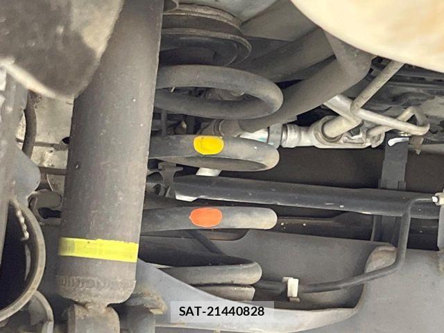 Nissan SERENA 2018-04 8527300-19
