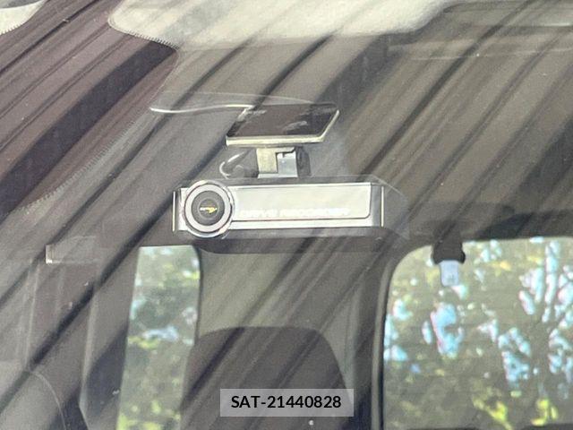 Nissan SERENA 2018-04 8527300-5