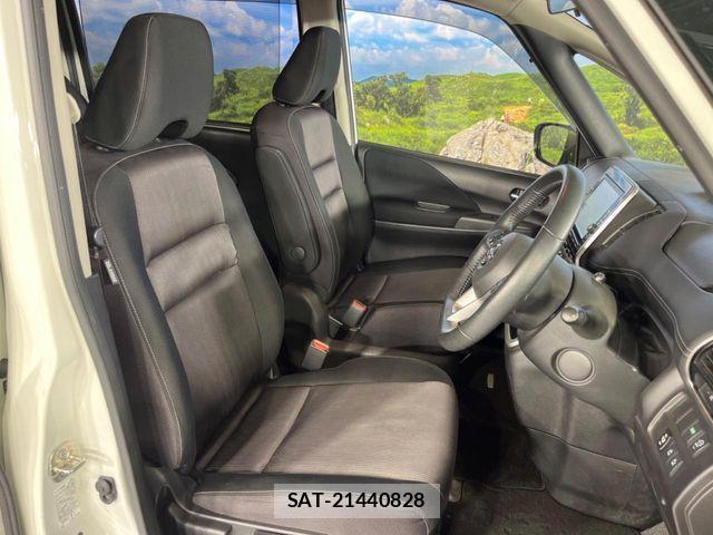 Nissan SERENA 2018-04 8527300-6