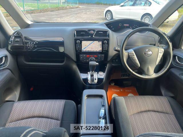 Nissan SERENA 2015-12 8527302-9
