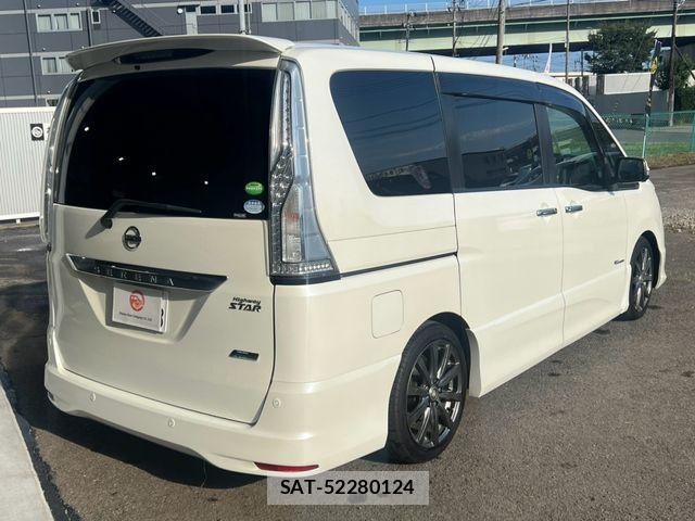 Nissan SERENA 2015-12 8527302-1