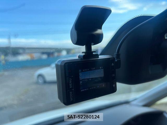 Nissan SERENA 2015-12 8527302-28