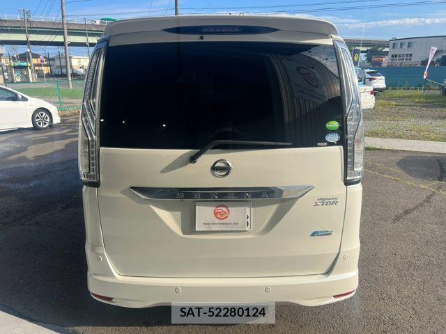 Nissan SERENA 2015-12 8527302-5