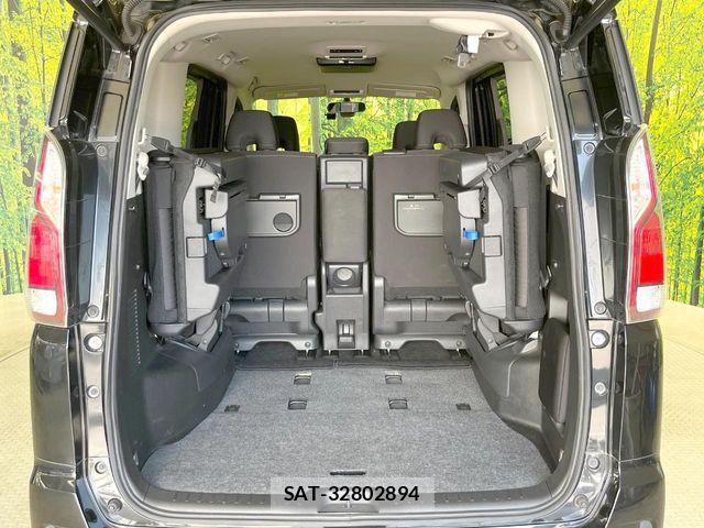 Nissan SERENA 2017-12 8527282-10