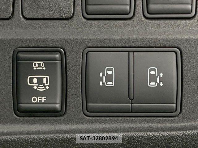 Nissan SERENA 2017-12 8527282-6
