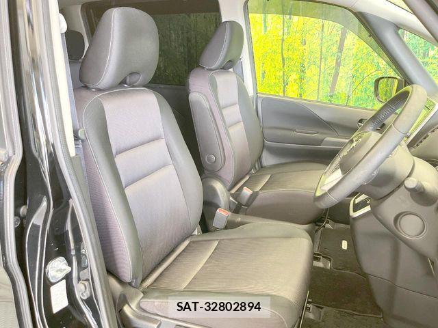 Nissan SERENA 2017-12 8527282-7