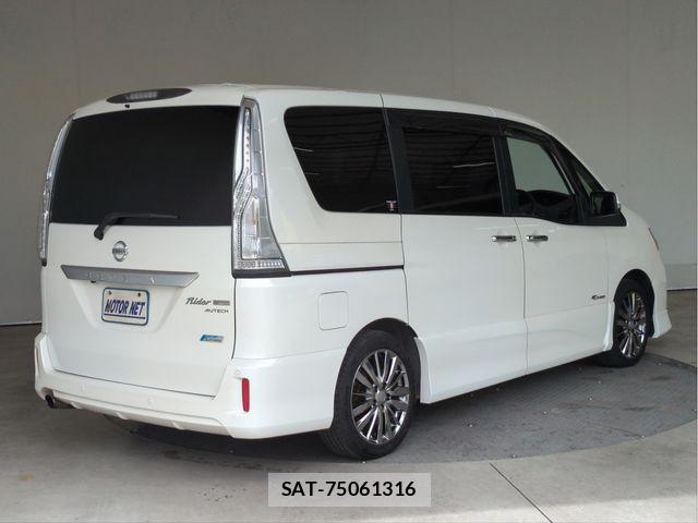 Nissan SERENA 2014-02 8527305-1
