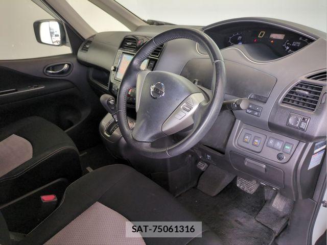 Nissan SERENA 2014-02 8527305-24
