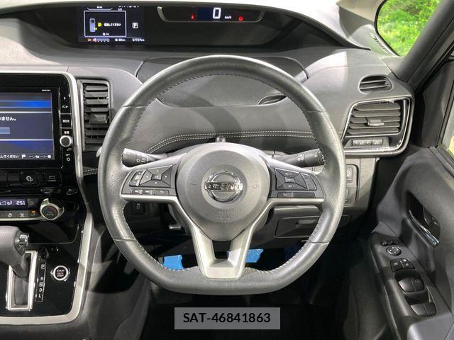 Nissan SERENA 2017-08 8528558-11