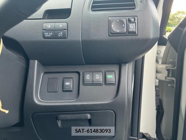 Nissan SERENA 2014-03 8527315-12