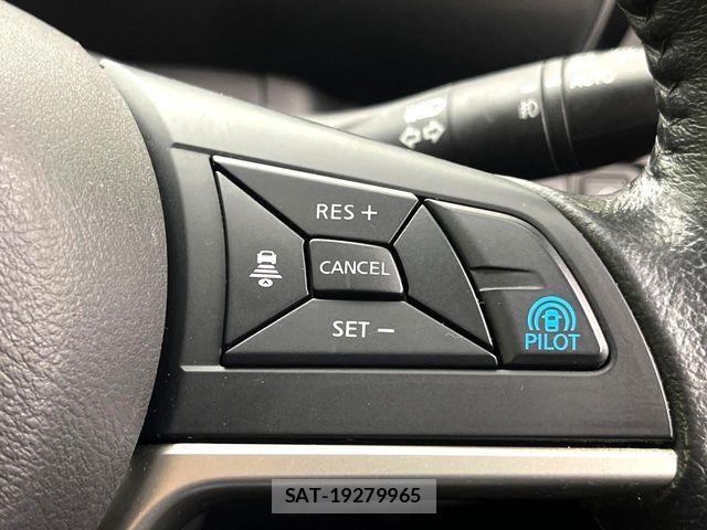 Nissan SERENA 2018-02 8527278-5